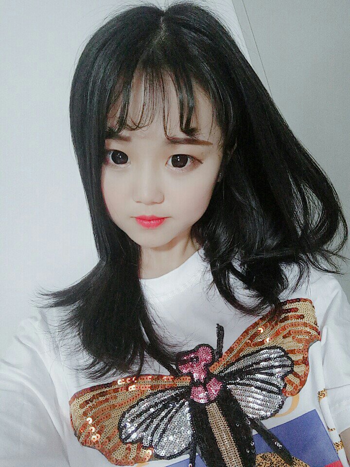 草莓味的小仙女
