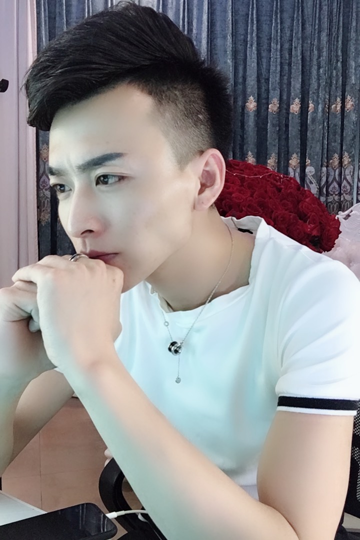 伤帅～新歌《我喜欢你》的快手直播
