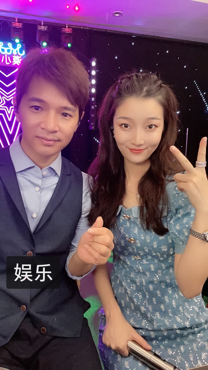 冷漠的杨小曼的快手直播