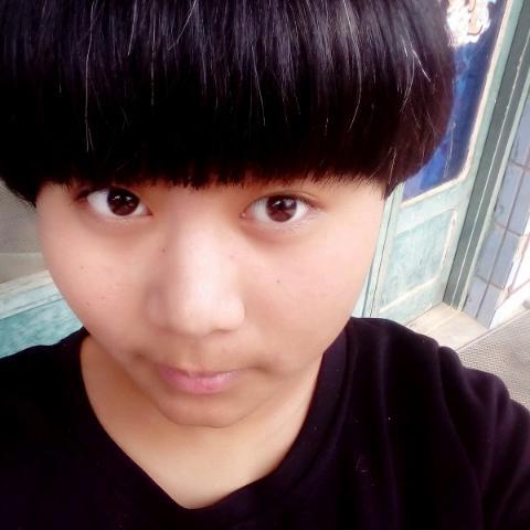 我知道我现在的蘑菇头小圆脸有点丑,等我把头发留长,陪你走完以后的