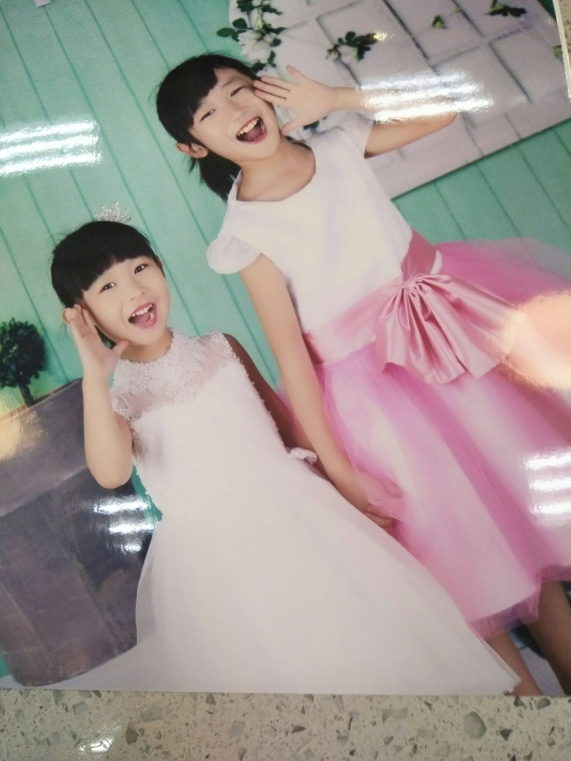 快乐的悦悦和伊伊的快手