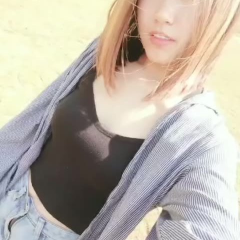 《烟酒社会你欣姐》