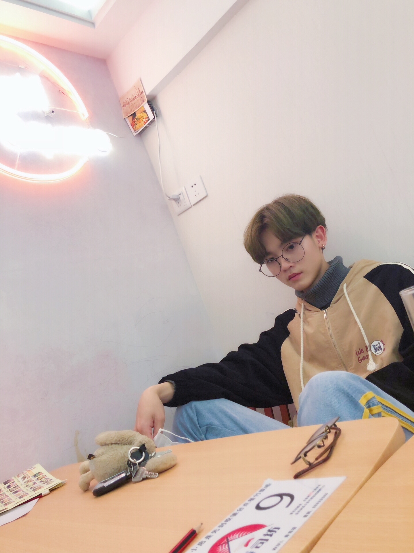 9k 0 . 3小时前 我喜欢你 4小时前 嗯 好看 回复 为杨胜浩打call:是的