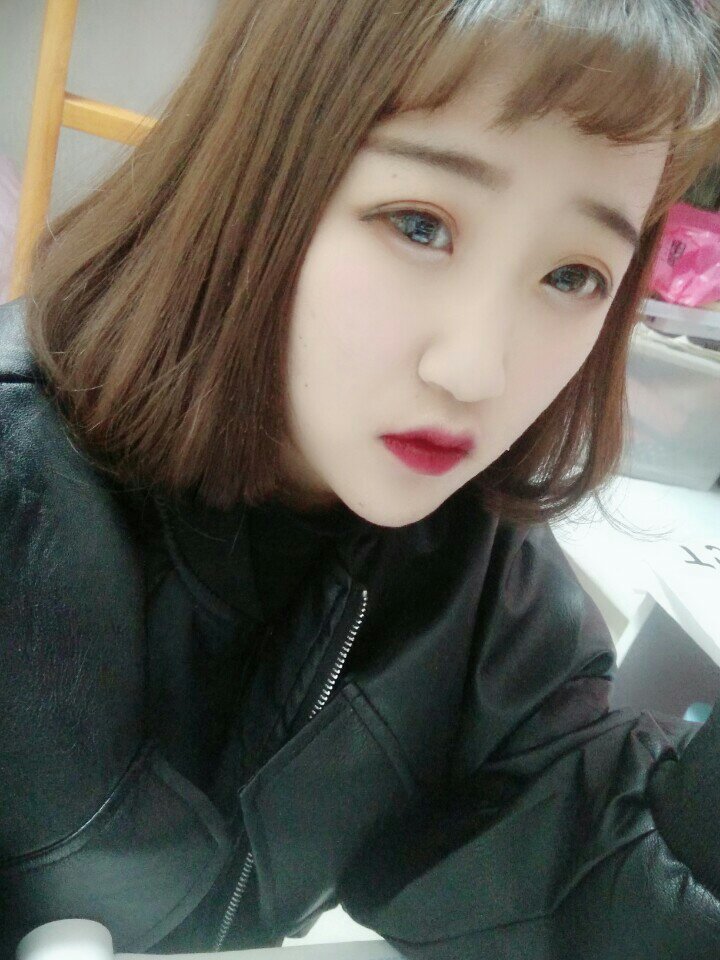 79抠脚女神79的快手
