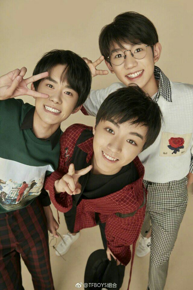 tfboys# #王俊凯# #易烊千玺# #王源# 我只想给你给你宠爱 三只加 !!