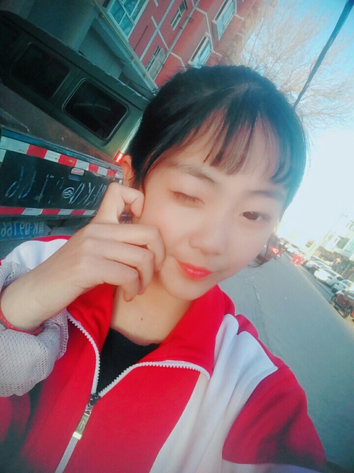 真是为你高兴 可凭什么我要活在你的影子里为你哭泣 - -张佳琪