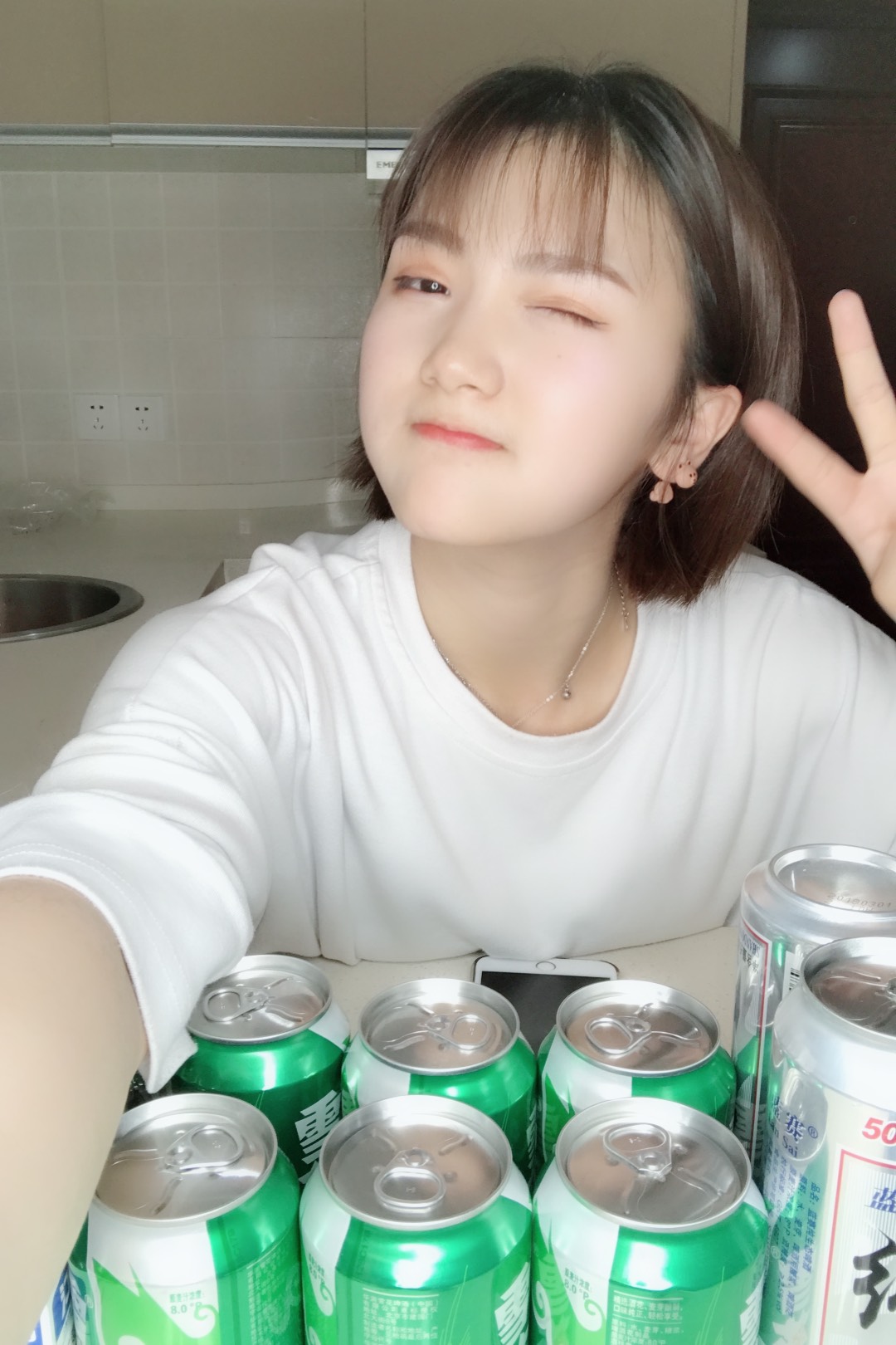 陈吉吉-(杨铭心助理)