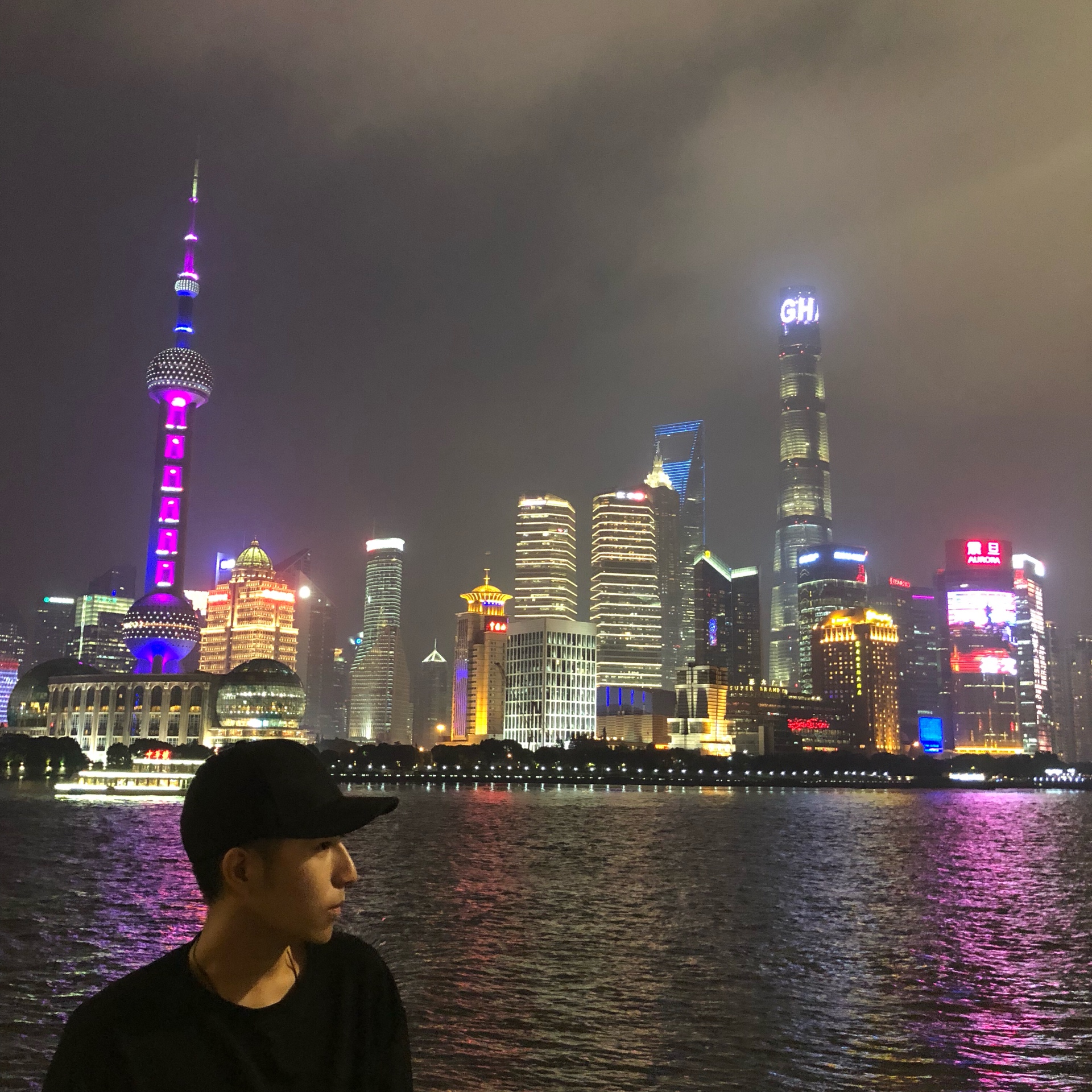 人到一定岁数,自己就是那个屋檐