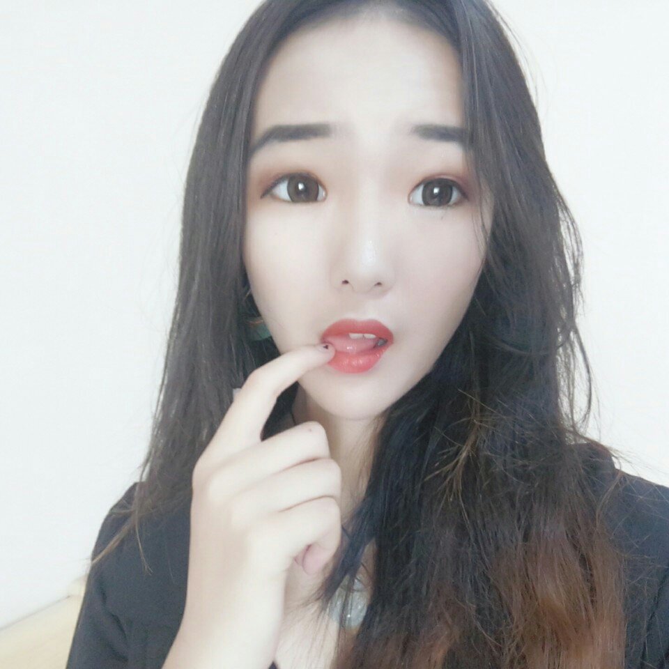 黑暗系 雯子邱的快手